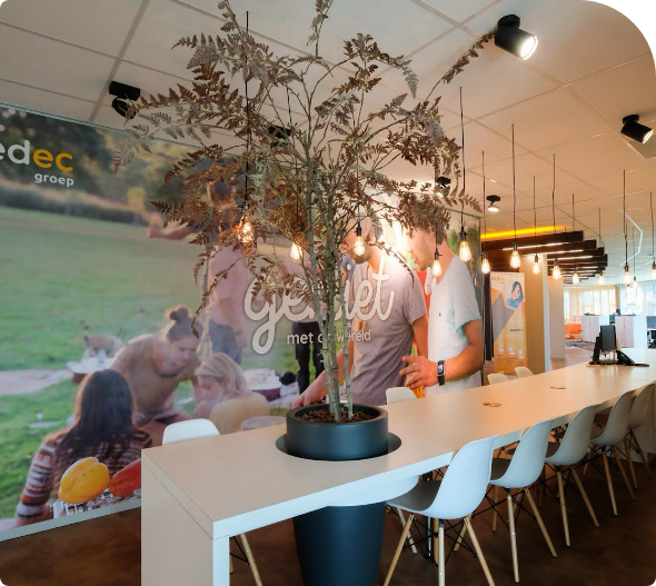 35ade6eacbe1e008c6dc3add4023e8d8